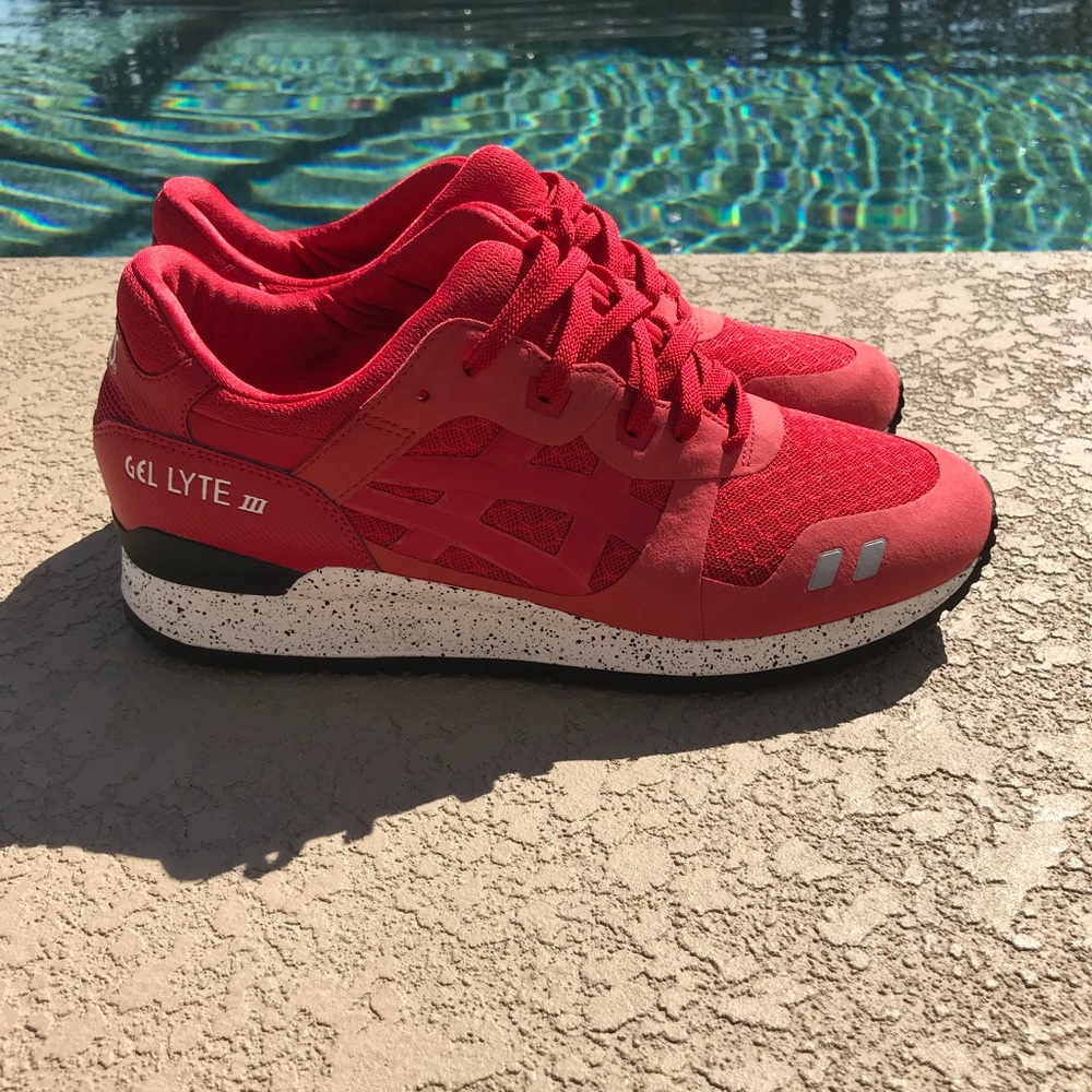 🔥🔥LIMITED TIME SALE🔥🔥ASICS GEL LYTE III